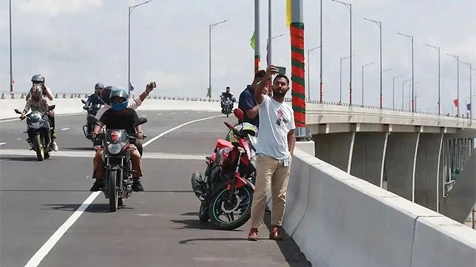 পদ্মা সেতুতে মোটরবাইক চলাচলের নির্দেশনা চেয়ে রিট খারিজ