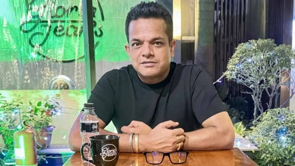 ২৫২ এসআইকে অব্যাহতি: ক্ষোভ ঝাড়লেন শেখ হাসিনার সাবেক উপ-প্রেস সচিব