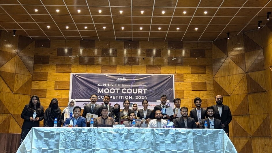 চবিতে ৪র্থ মুট কোর্ট প্রতিযোগিতা অনুষ্ঠিত