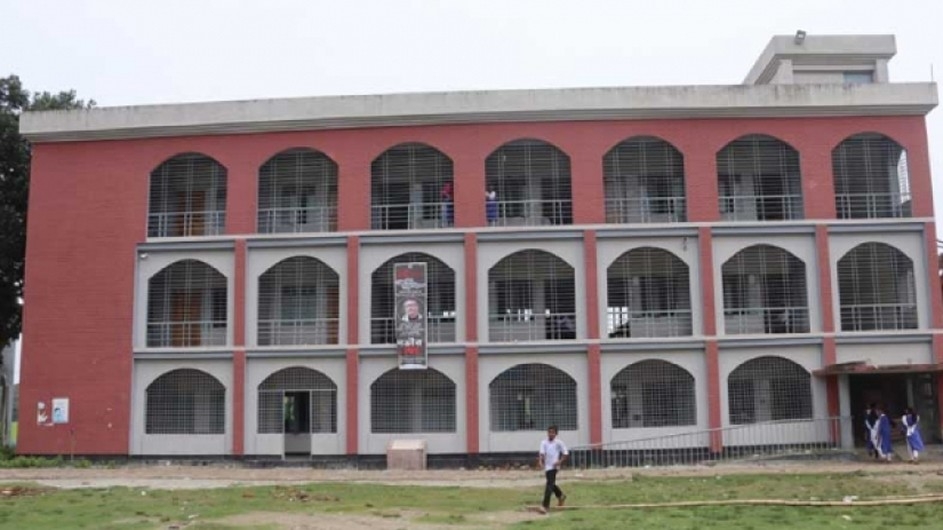 লিখিত ও মৌখিক পরীক্ষায় প্রথম তবুও হয়নি চাকরি