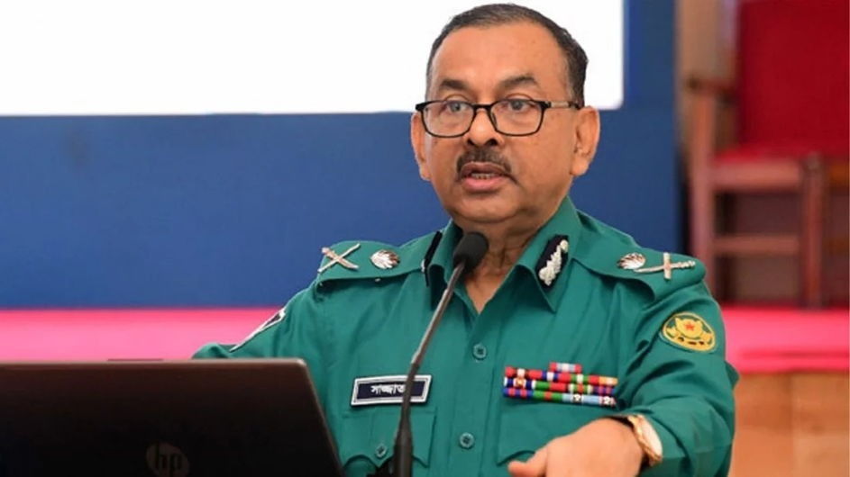 পুলিশ ধৈর্যের সঙ্গে পরিস্থিতি সামাল দিয়েছে: ডিএমপি কমিশনার