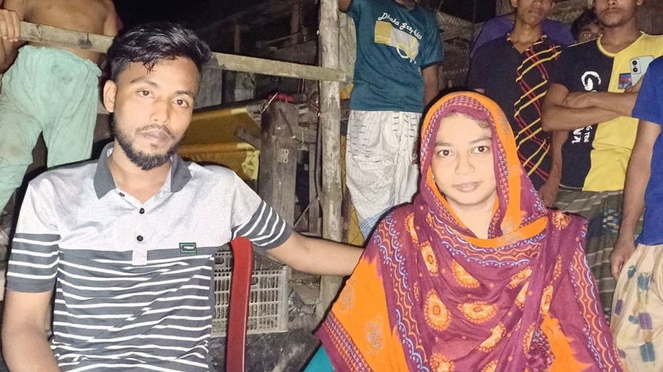 প্রেমের টানে ভারতীয় তরুণী সিরাজগঞ্জে