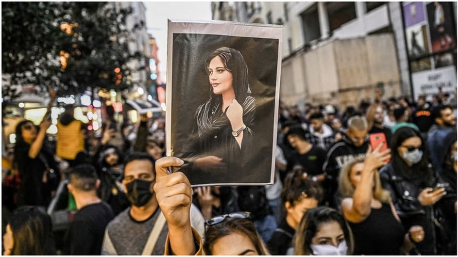 ইরান নৈতিকতা পুলিশ বিলুপ্ত ঘোষণা করলো