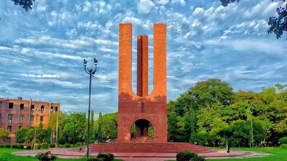 জাবিতে নবীন শিক্ষার্থীদের রাতভর র‍্যাগিংয়ের অভিযোগ
