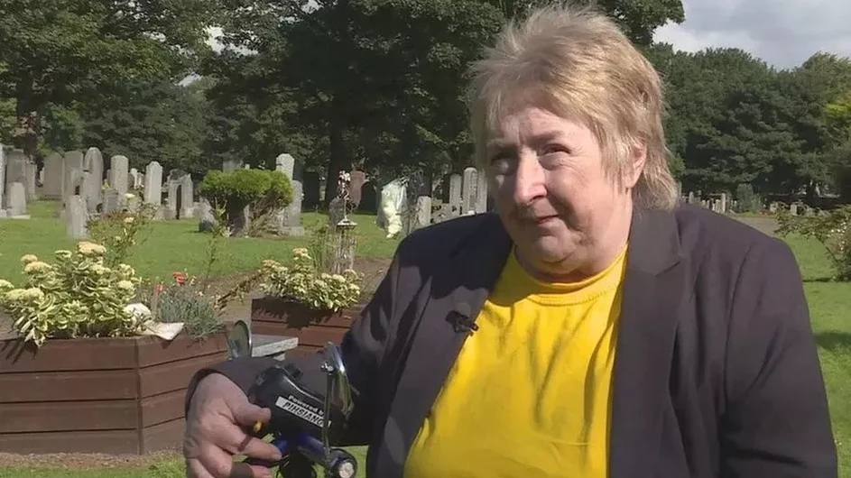 হাসপাতাল থেকে ৪৮ বছর পর সন্তানকে ফিরে পেলেন মা!