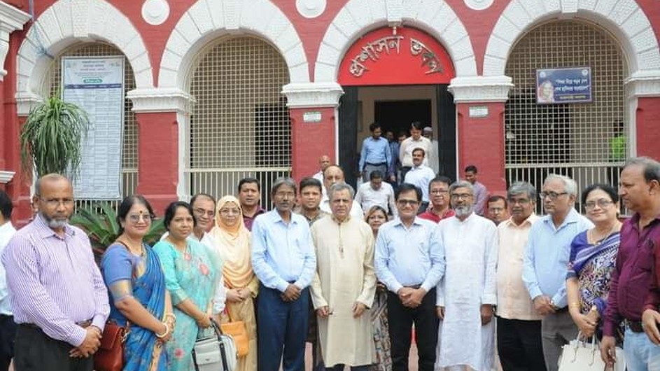 রাজশাহী কলেজের উন্নয়নের ভূয়শী প্রসংশা করলেন শিক্ষা সচিব