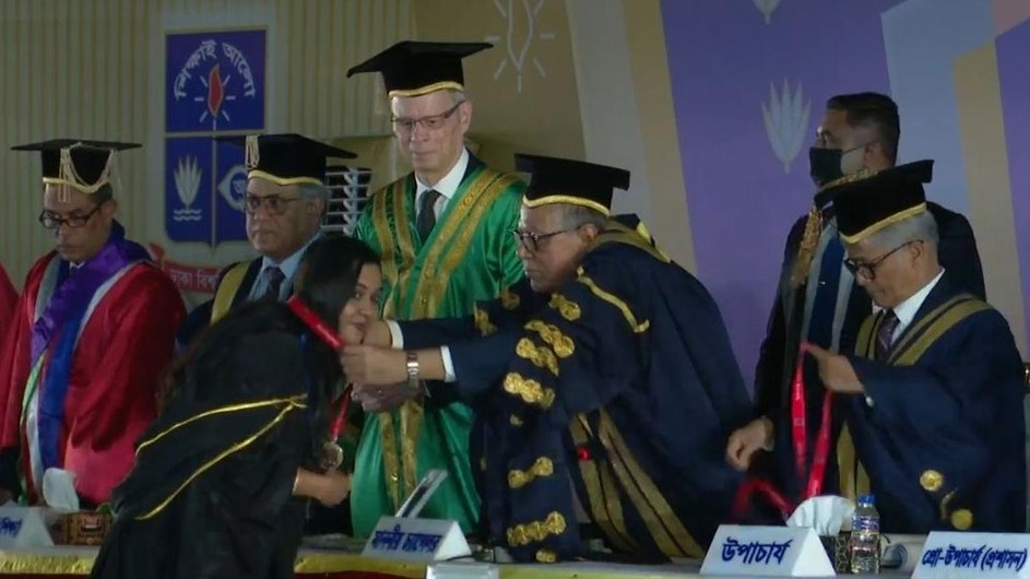 ঢাবির ৫৩তম সমাবর্তনে স্বর্ণপদক পেলেন ১৫৩ শিক্ষক-শিক্ষার্থী