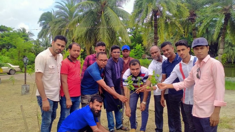 পরিবেশের ভারসাম্য রক্ষায় কয়রায় ৫ হাজার বৃক্ষরোপণ কর্মসূচি