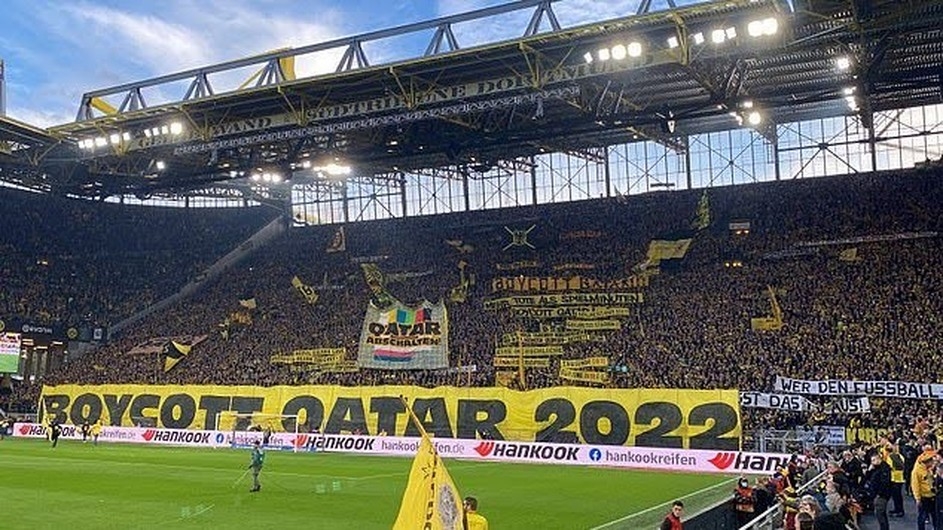 ৫৭৬০ মিনিটের ফুটবলের জন্য ১৫ হাজার মৃত্যু