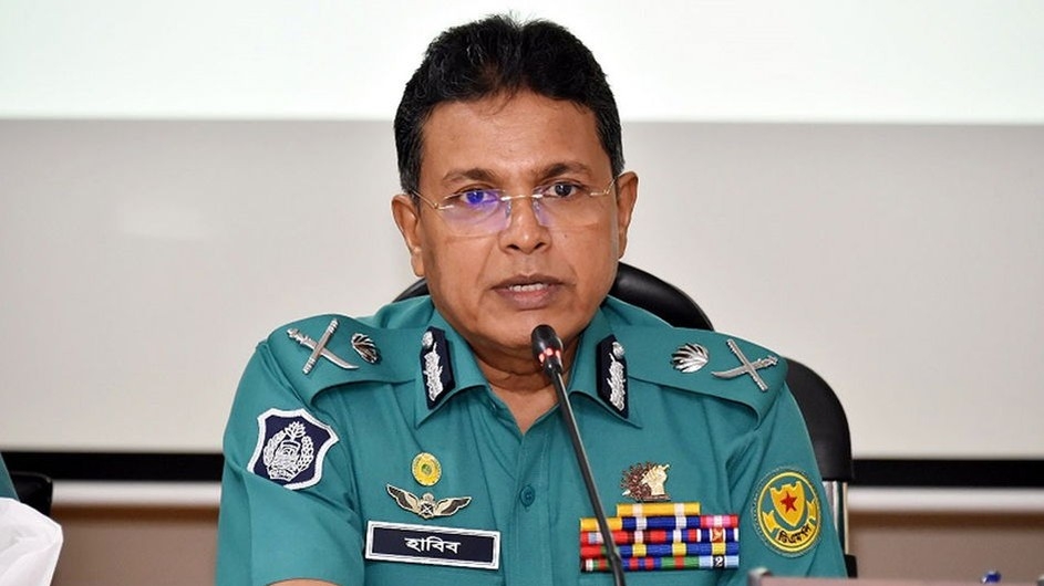 সাবেক ডিএমপি কমিশনারসহ ১৭ পুলিশের বিরুদ্ধে গ্রেপ্তারি পরোয়ানা