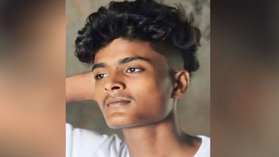 বাগেরহাটে টাকা দিতে না পেরে পেট্রোল পাম্পে প্রেমিকাকে বন্ধক
