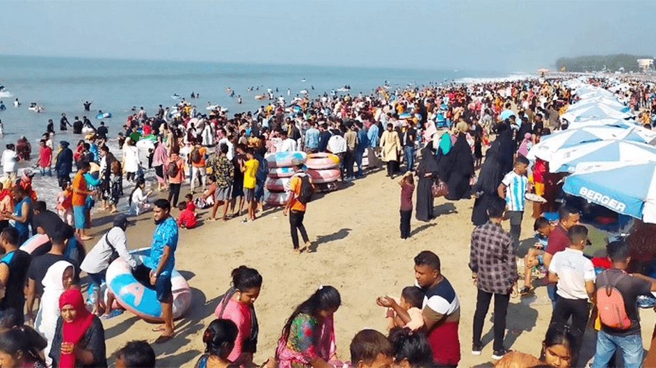 বসন্ত বরণ ও ভালোবাসা দিবসের টানে কক্সবাজার সমুদ্রসৈকতে লাখো পর্যটক