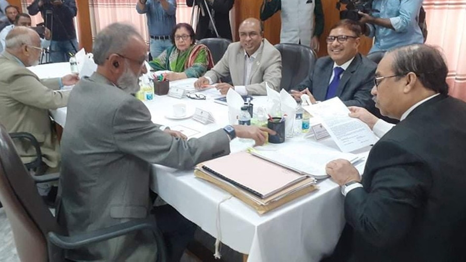 ২০ জনের প্রাথমিক তালিকা করেছে সার্চ কমিটি