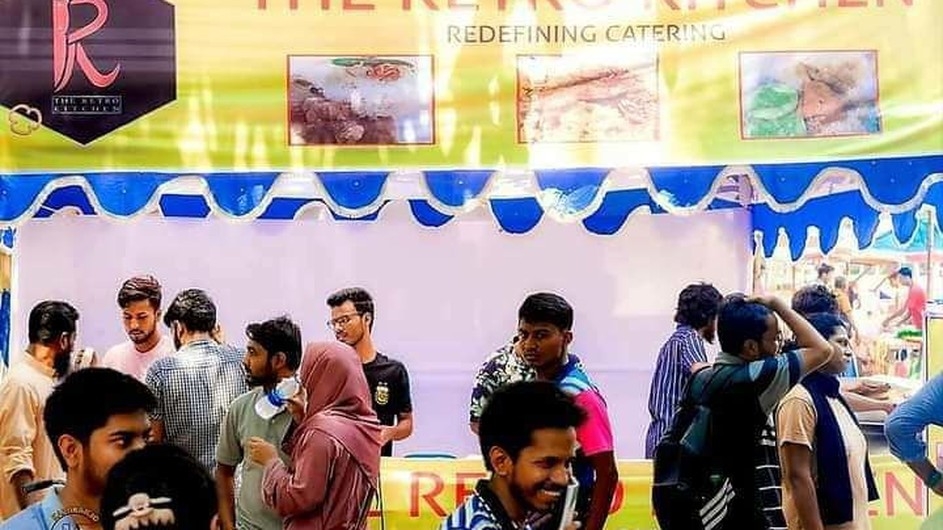 রাবিতে ফুড কোর্ট দিলেন বিশ্ববিদ্যালয়ের চার শিক্ষার্থী