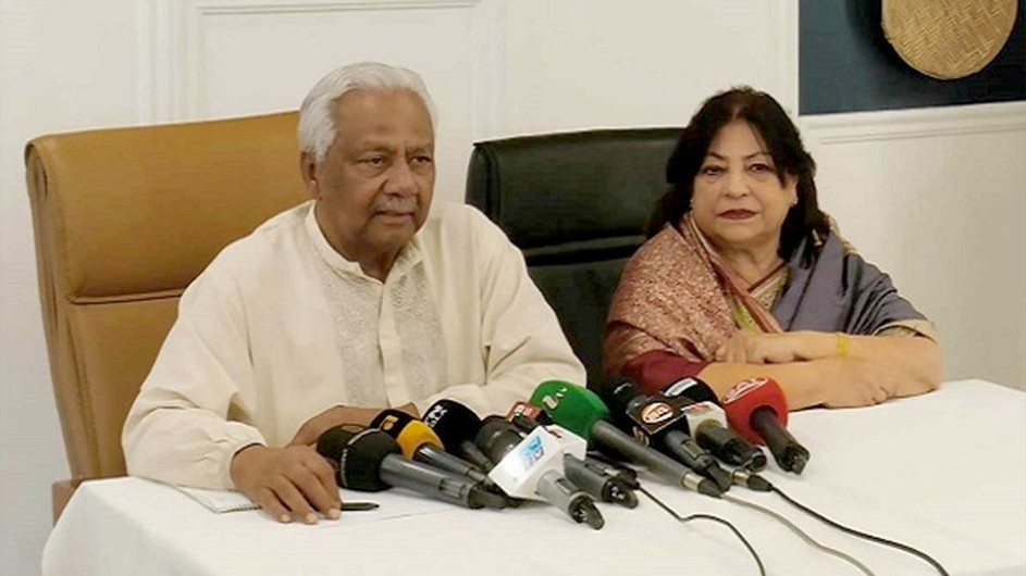 ৮ বছর পর দেশে ফিরলেন সাবেক শিক্ষামন্ত্রী ড. এম ওসমান ফারুক
