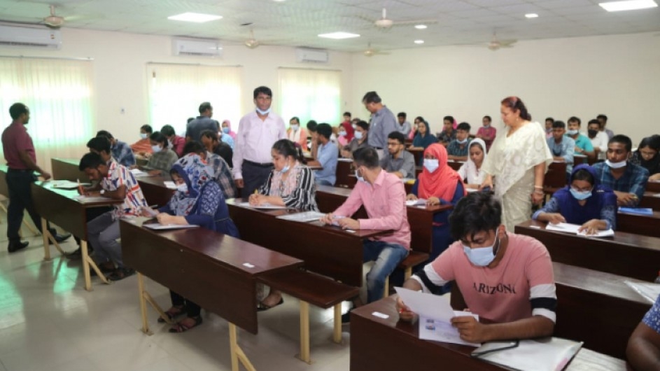রাবির সি ইউনিটের পরীক্ষা শেষ, প্রশ্নপত্র ‘মানসম্মত’