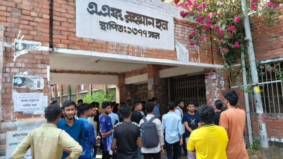 চবিতে ছাত্রলীগের দু`গ্রুপের সংঘর্ষ, আহত ১৫