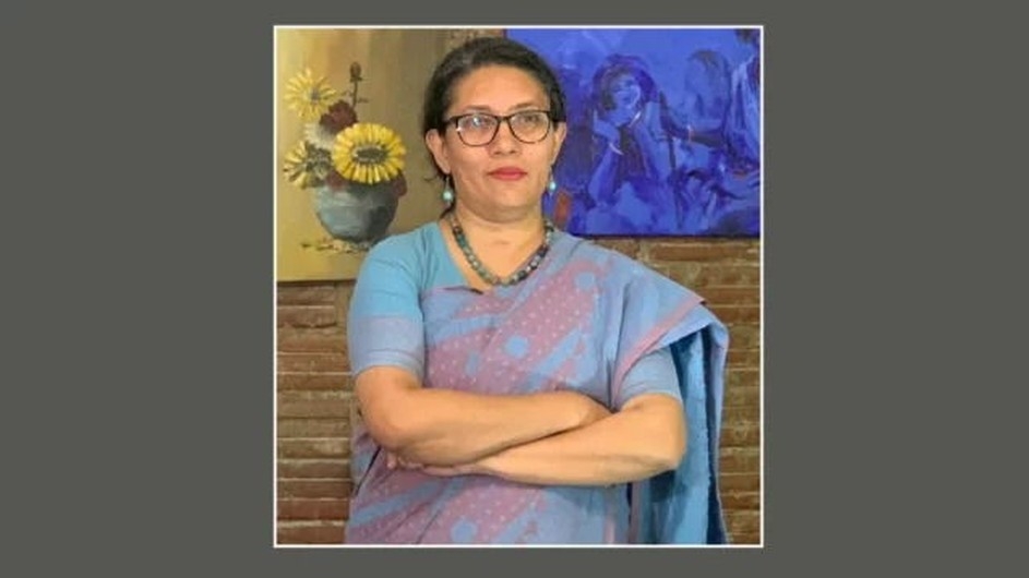 জনগণের রাস্তা আটকানোর আপনারা কেউ না : ঢাবি শিক্ষক সামিনা লুৎফা