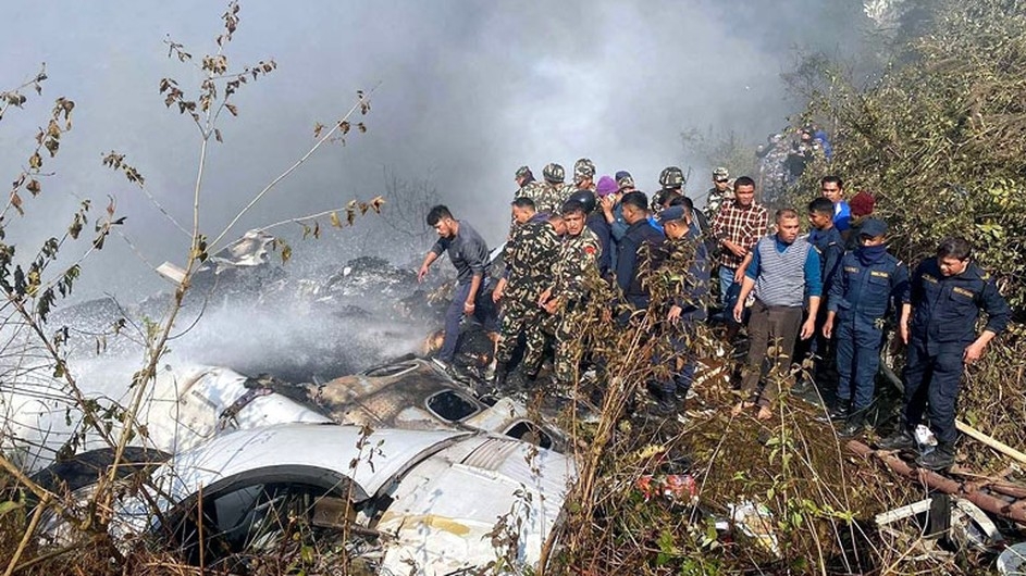 ৭২ আরোহী নিয়ে নেপালে প্লেন বিধ্বস্তঃ নিহত বেড়ে ৪০