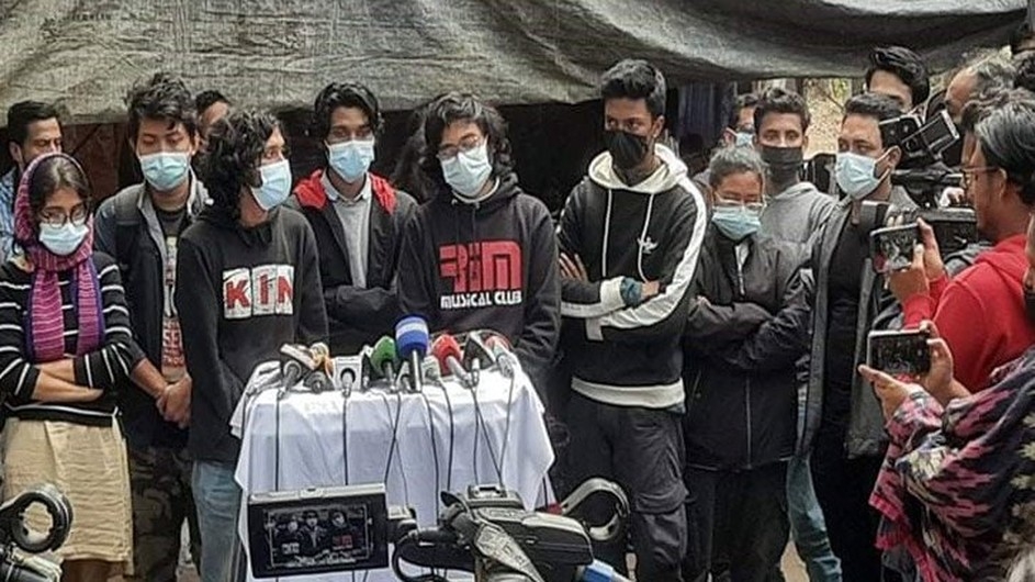 ক্যাম্পাসে বহিরাগতদের প্রবেশ করতে দেবে না শাবিপ্রবি শিক্ষার্থীরা
