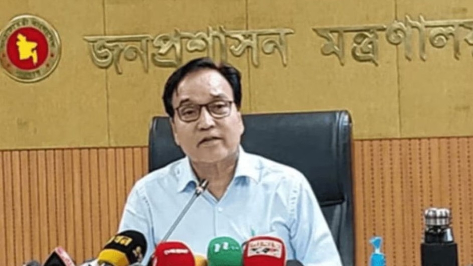 সচিবালয়ে হট্টগোল করায় শাস্তি পাচ্ছেন ১৭ উপসচিব
