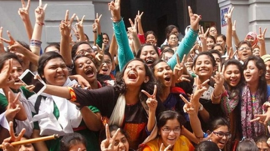 এইচএসসির ফলে অসঙ্গতি  নির্ধারিত ২০০ নম্বরের চেয়ে বেশি পেয়েছেন অনেকে, তদন্ত কমিটি