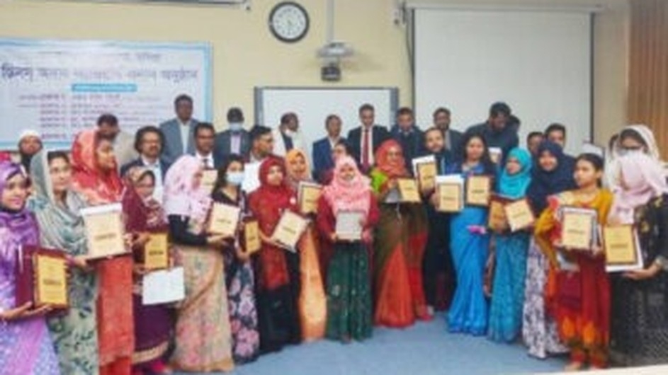 কুমিল্লা বিশ্ববিদ্যালয় প্রথমবার ডিনস অ্যাওয়ার্ড পেলেন ৫১ শিক্ষার্থী