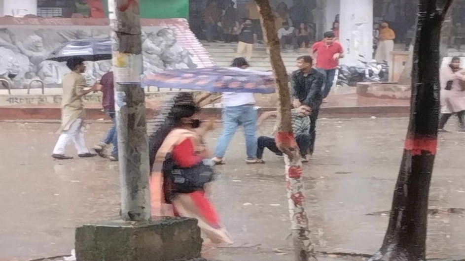 পরীক্ষা দিতে এসে মারধরের শিকার ছাত্রদল নেতা