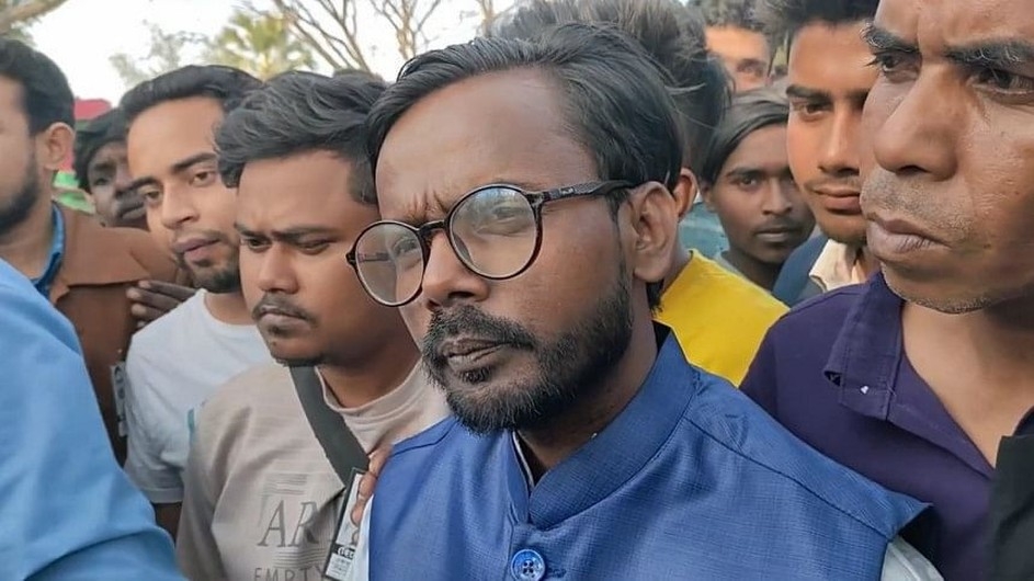 ইশরাককে মেয়র করায় ‘এমপি’ পদ দাবি করলেন হিরো আলম
