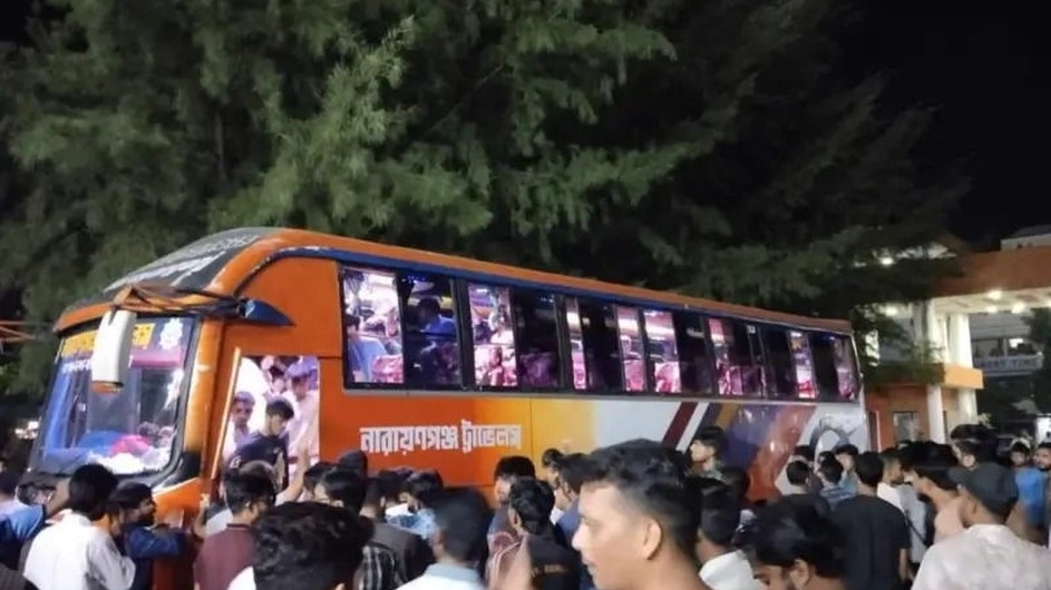 বাসের ধাক্কায় প্রাণ গেল ববি শিক্ষার্থী ফৌজিয়ার