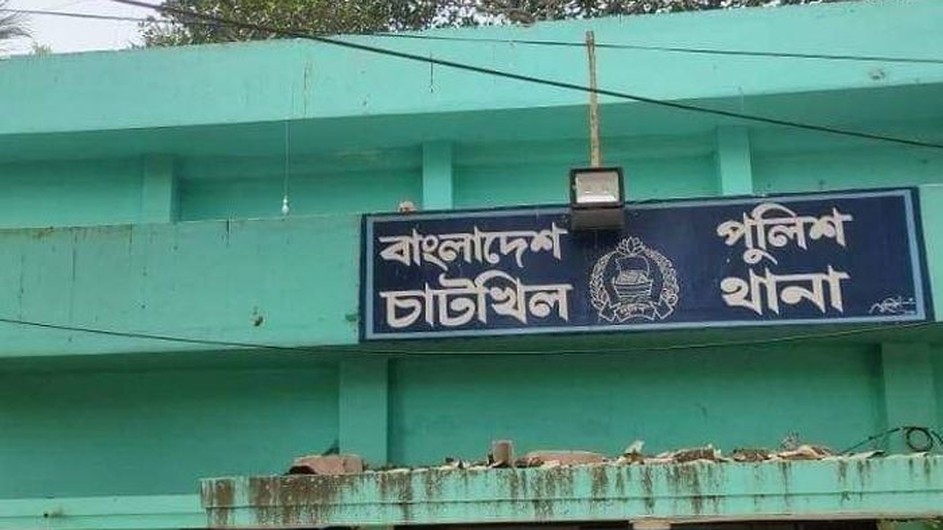 মুঠোফোন ব্যবহার নিয়ে শাসন করায় ফাঁস নিল কিশোরী