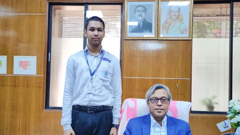 ঢাকা কলেজের তাশরীফ যাচ্ছেন শিক্ষা মন্ত্রণালয়ের আন্তর্জাতিক সফরে