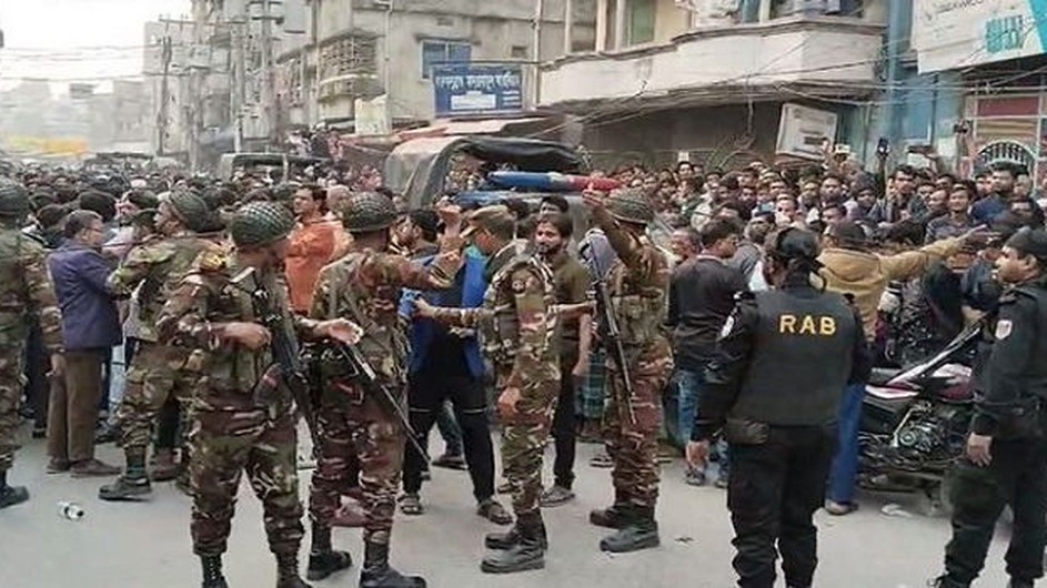 কেরানীগঞ্জে রূপালী ব্যাংকে ডাকাতি চেষ্টা, ডাকাত দলের আত্মসমর্পণ