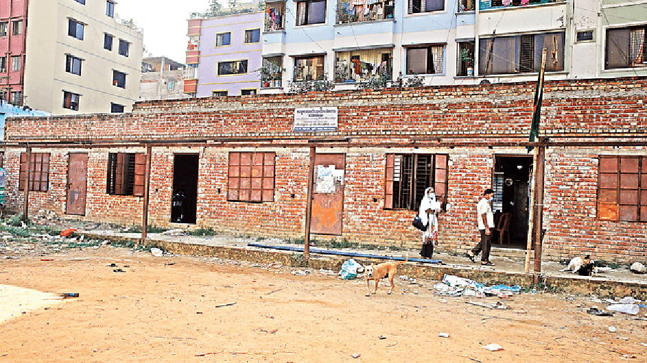 সরকারি প্রাথমিক বিদ্যালয় শিক্ষকদের সন্তানেরাই পড়ে অন্য বিদ্যালয়ে