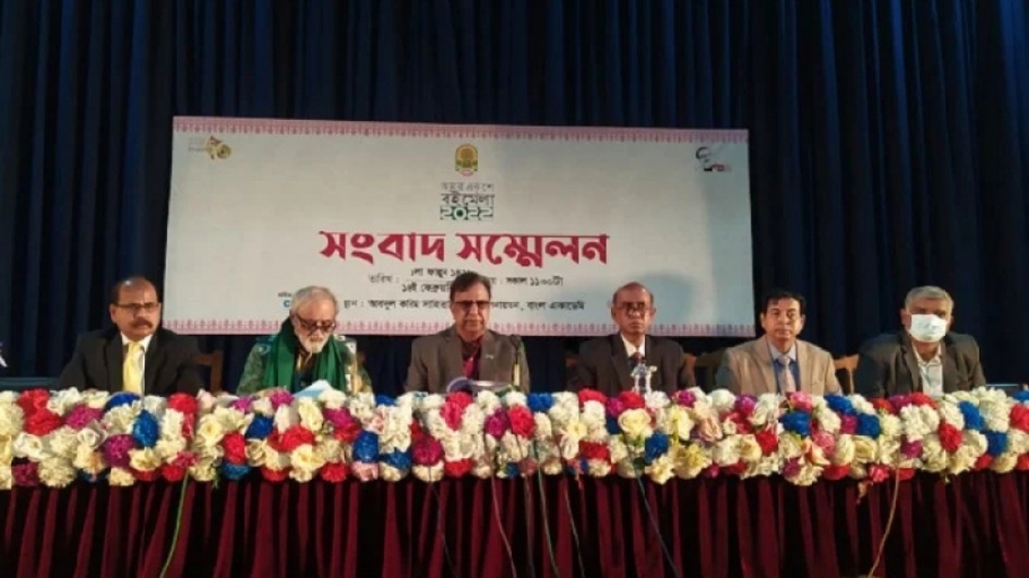 বইমেলায় টিকার সার্টিফিকেট ছাড়া খাবার নয়