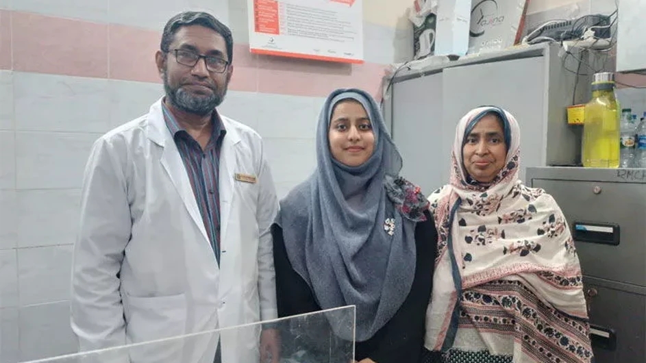 ফারিহা মেডিকেলে ভর্তির সুযোগ পেয়েই ছুটে গেলেন আইসিইউতে