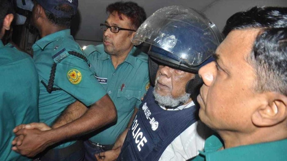 আমি রাজনীতিবিদ, বক্তব্য দিতে গেলে ২ ঘণ্টা লেগে যাবে: আদালতে আমু