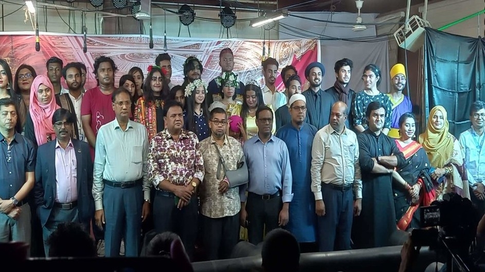 ডিআইইউ'তে নাটক “এ মিডসামার নাইট'স ড্রিম” মঞ্চস্থ