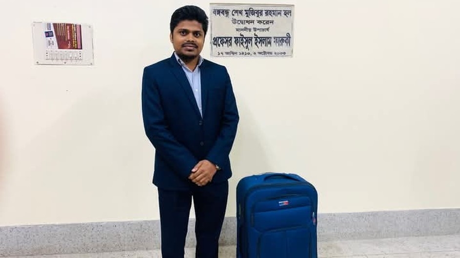 ছাত্রলীগের হাতে নির্যাতিত হলেই সিট পেলেন রাবি শিবির সভাপতি