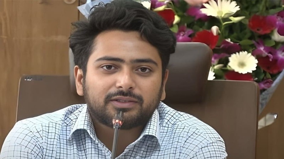 বাঁধ খুলে অমানবিকতার পরিচয় দিয়েছে ভারত: তথ্য উপদেষ্টা