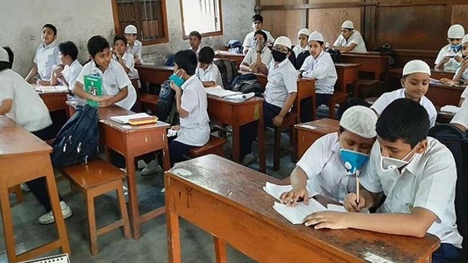 শিক্ষাপ্রতিষ্ঠান খুলছে এই মাসেই