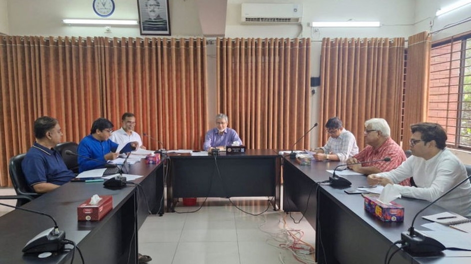 শিক্ষার্থী কর্তৃক শিক্ষক মূল্যায়ন কার্যক্রম নিয়ে চিন্তাভাবনা চলছে : জাবি প্রো-ভিসি