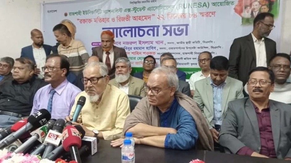 শেখ হাসিনা ও তার দোসরদের নথি চাওয়ার পর সচিবালয়ে আগুন: রিজভী