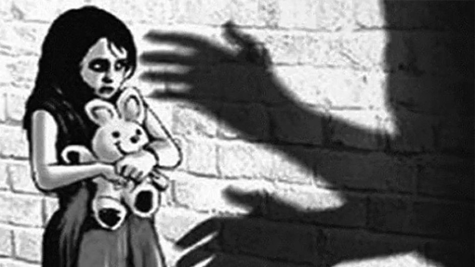 পাবনায় শিশুকে ধর্ষণের অভিযোগ, অভিযুক্তের বাড়িতে আগুন