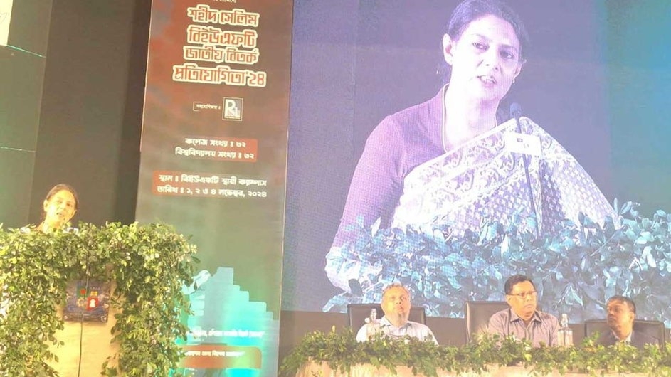 ঢাকার ১০ রাস্তা জানুয়ারিতে হর্নমুক্ত ঘোষণা হবে : পরিবেশ উপদেষ্টা