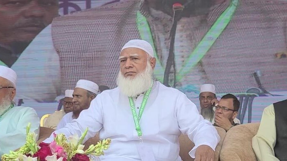 ২৫ ফেব্রুয়ারি নিজেকে আইনশৃঙ্খলা বাহিনীর হাতে তুলে দেবো: জামায়াত আমির