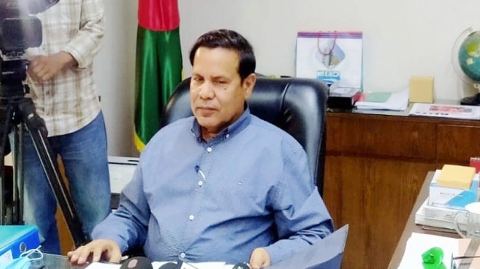 দেখেন আমরা কী করি, জাস্ট ওয়েট : ইসি হাবিব