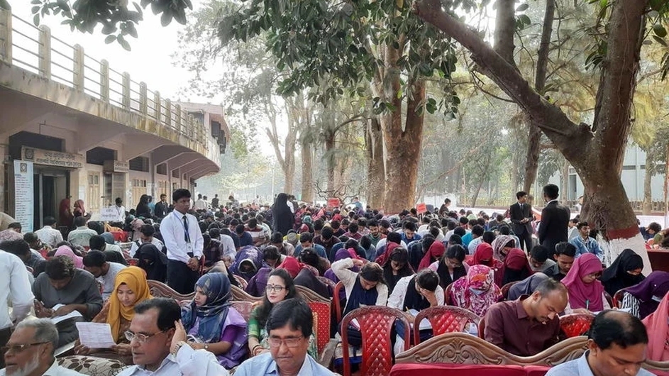 নবীন শিক্ষার্থীদের বরণ করল রাবি পাঠক ফোরাম