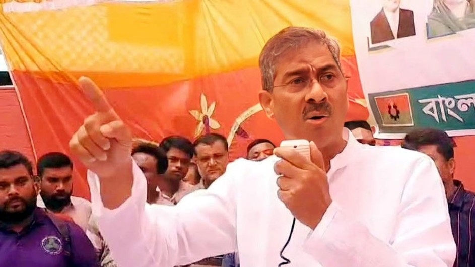 উপদেষ্টাকে পানির বোতল মারা ষড়যন্ত্রের অংশ : এ্যানি