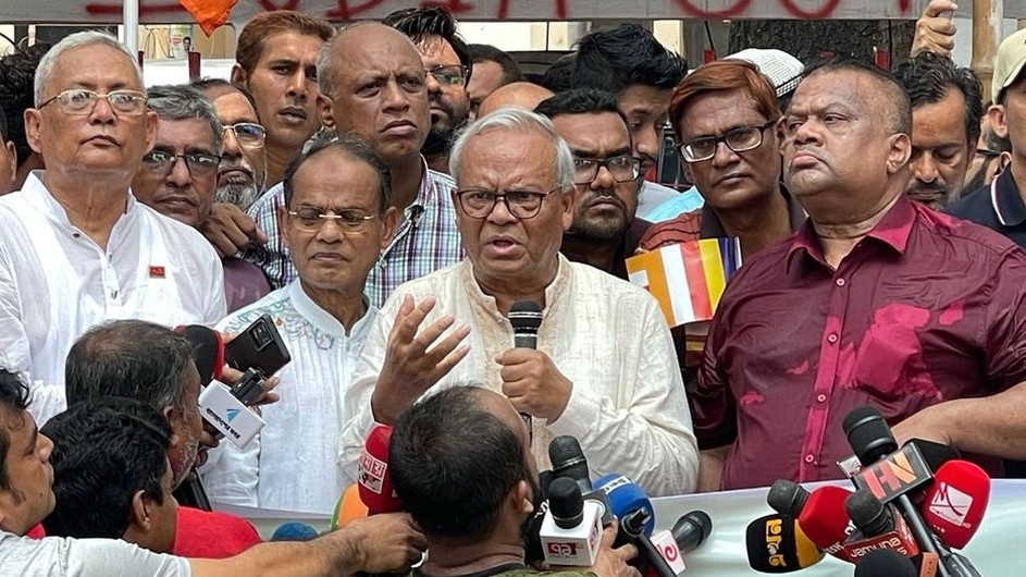 ‘সরকারের সাম্প্রতিক আচরণে মনে হচ্ছে তারা শেখ হাসিনার পথে হাঁটছে’